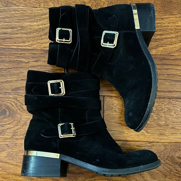 Vince Camuto Webey Bootie - Picture 1 of 9